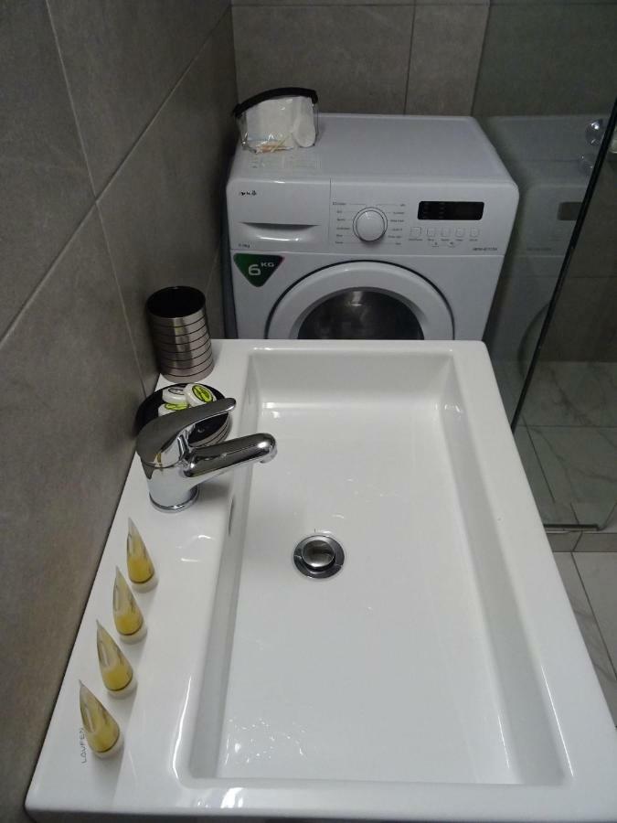 City Life Apartment In Athens Heart Экстерьер фото