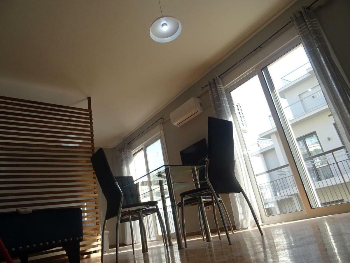 City Life Apartment In Athens Heart Экстерьер фото
